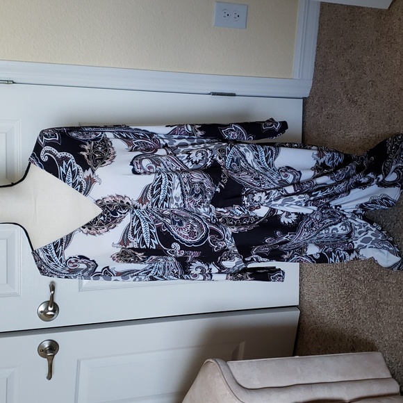 NEW Venus Paisley Dress - Picture 1 of 6
